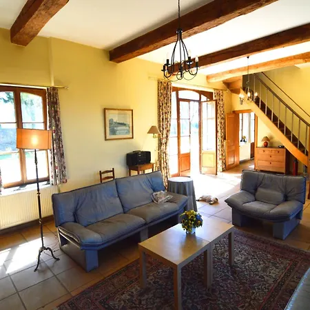 Дом отдыха With Tennis Court Barvaux-Condroz