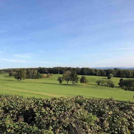 With Tennis Court Дом отдыха *