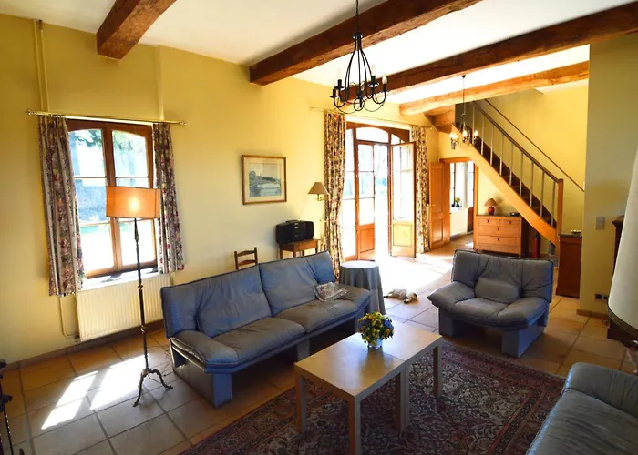 度假居 With Tennis Court Barvaux-Condroz