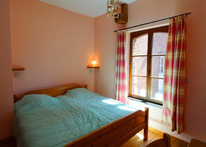 With Tennis Court 度假居 Barvaux-Condroz